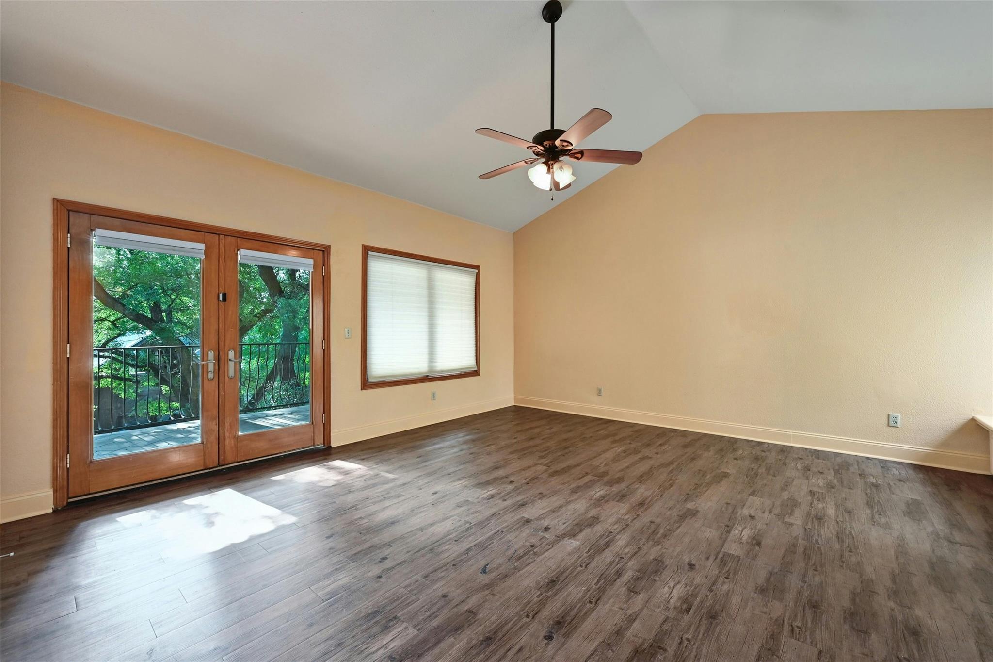 2829 San Gabriel St Property Photo 18
