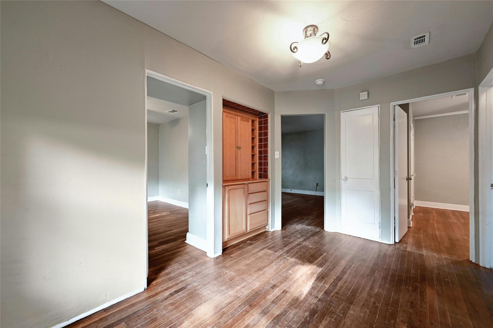 2829 San Gabriel St Property Photo 25
