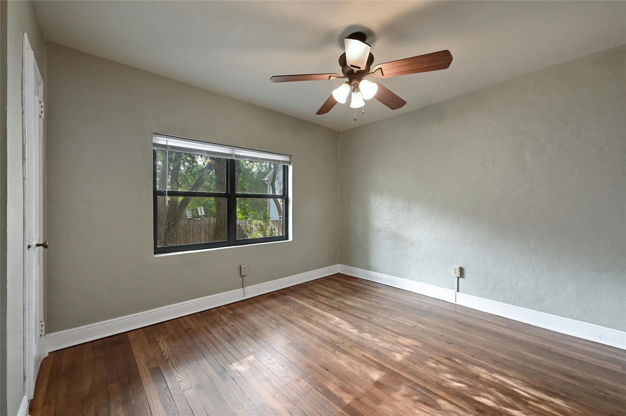 2829 San Gabriel St Property Photo 28