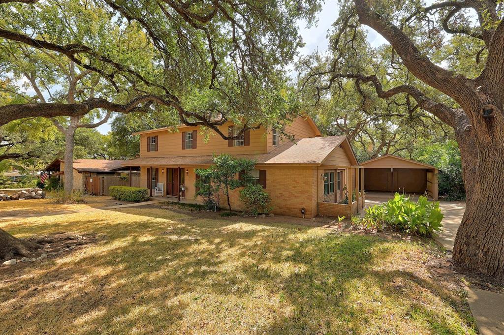 8611 Honeysuckle Trl Property Photo 2