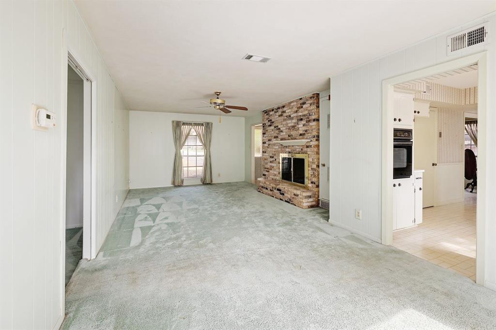 8611 Honeysuckle Trl Property Photo 7
