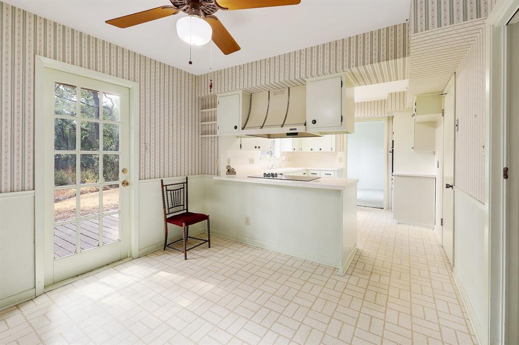 8611 Honeysuckle Trl Property Photo 9