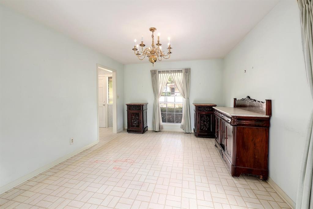 8611 Honeysuckle Trl Property Photo 16