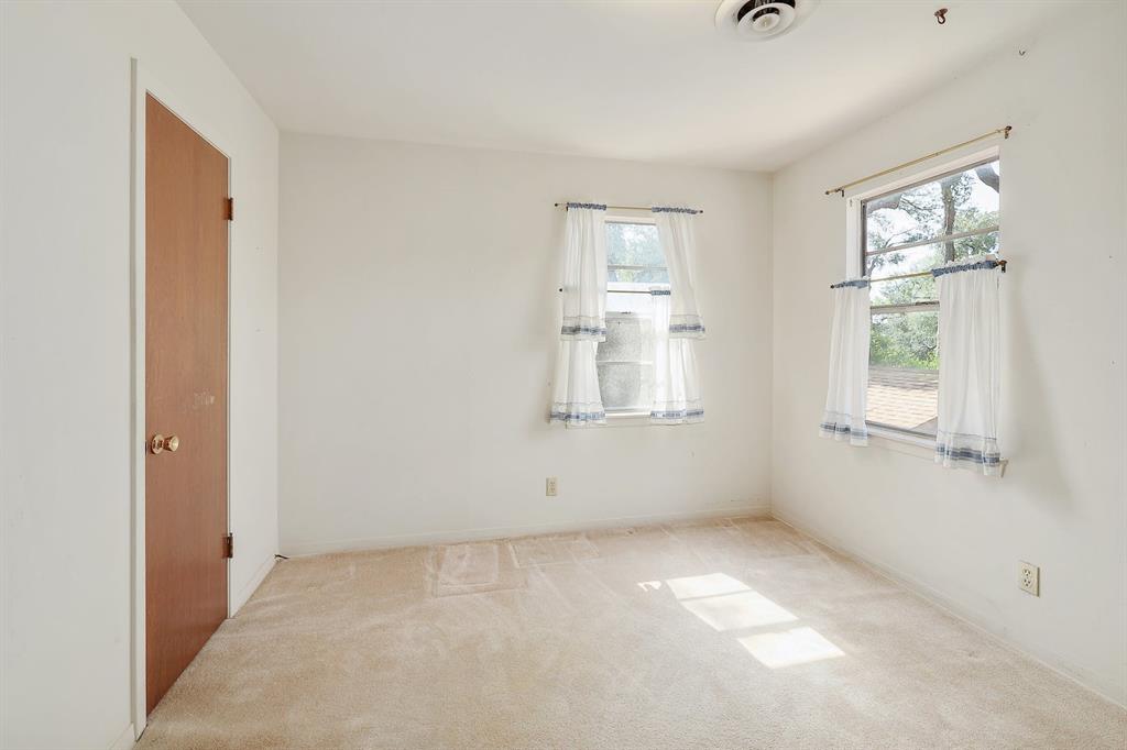 8611 Honeysuckle Trl Property Photo 27