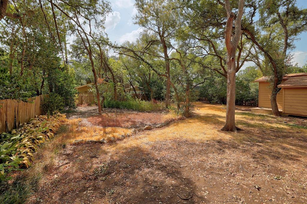 8611 Honeysuckle Trl Property Photo 31