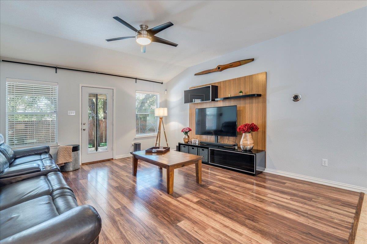 2532 Ericanna Ln Property Photo 11