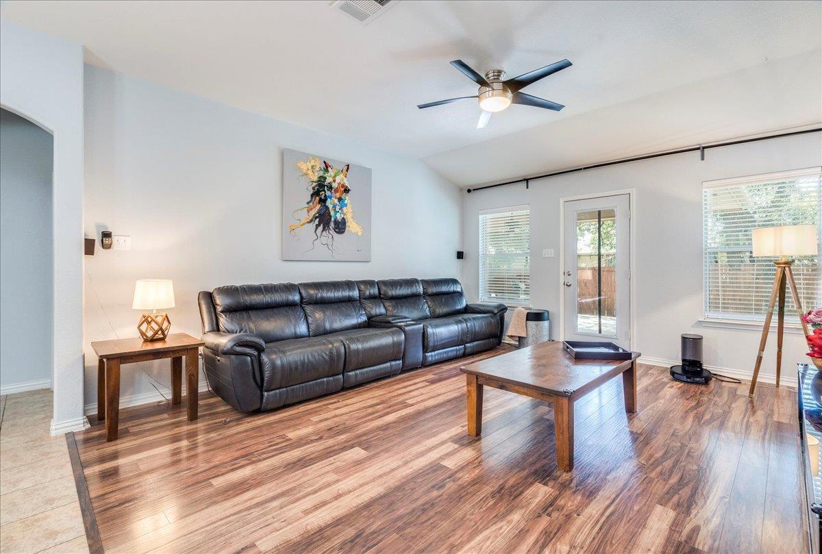 2532 Ericanna Ln Property Photo 12