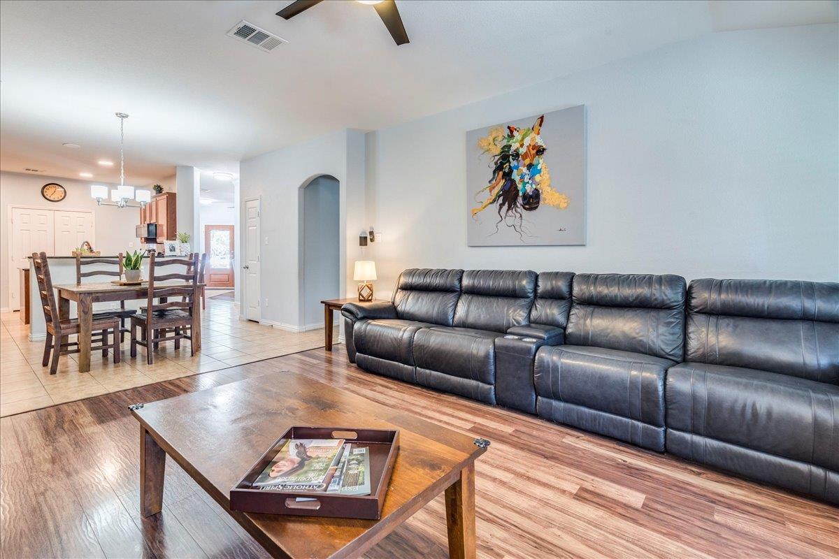 2532 Ericanna Ln Property Photo 13