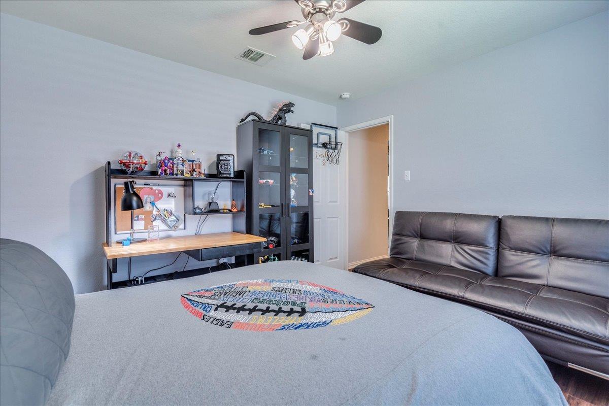 2532 Ericanna Ln Property Photo 20