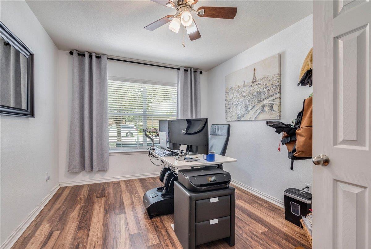 2532 Ericanna Ln Property Photo 24