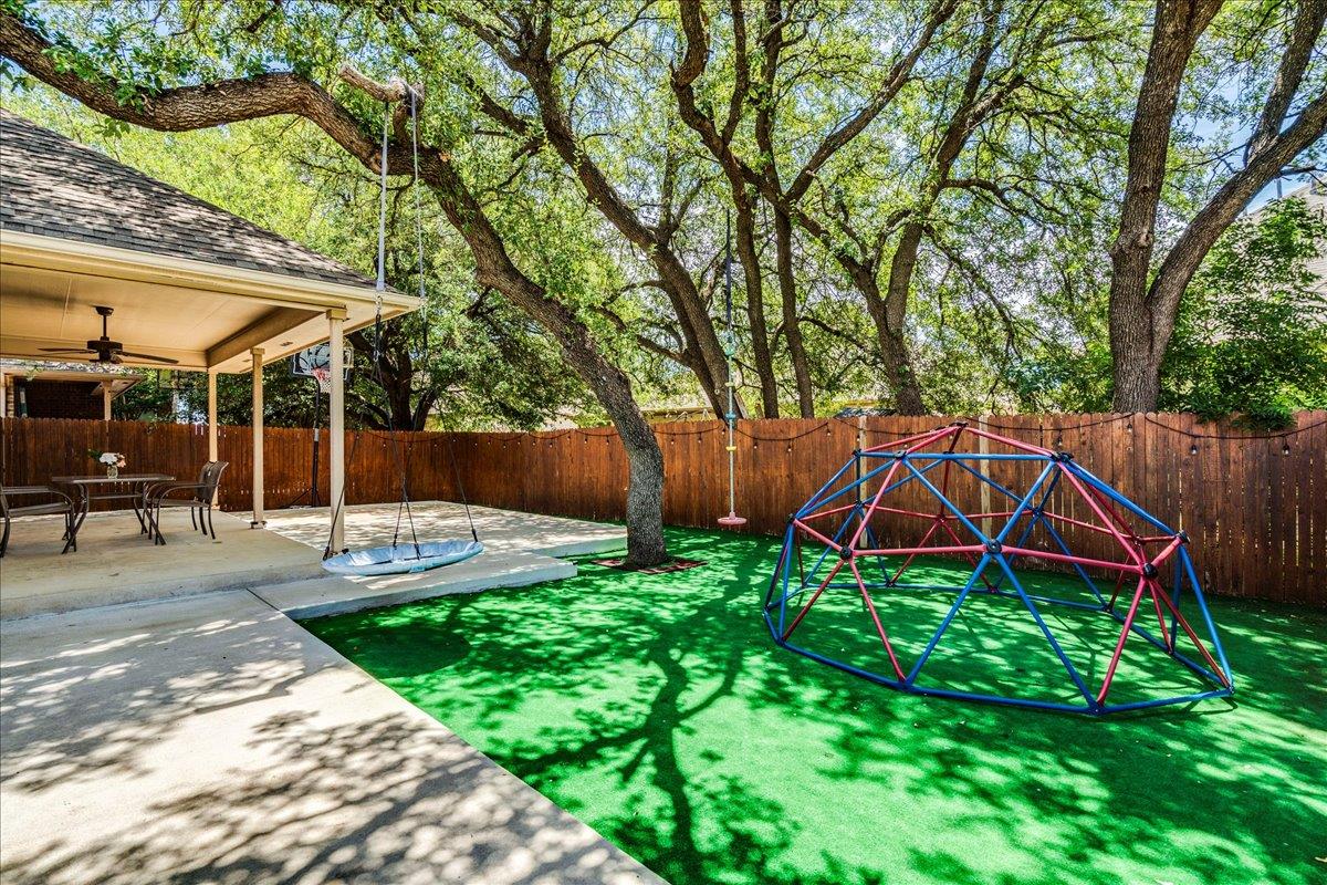 2532 Ericanna Ln Property Photo 28