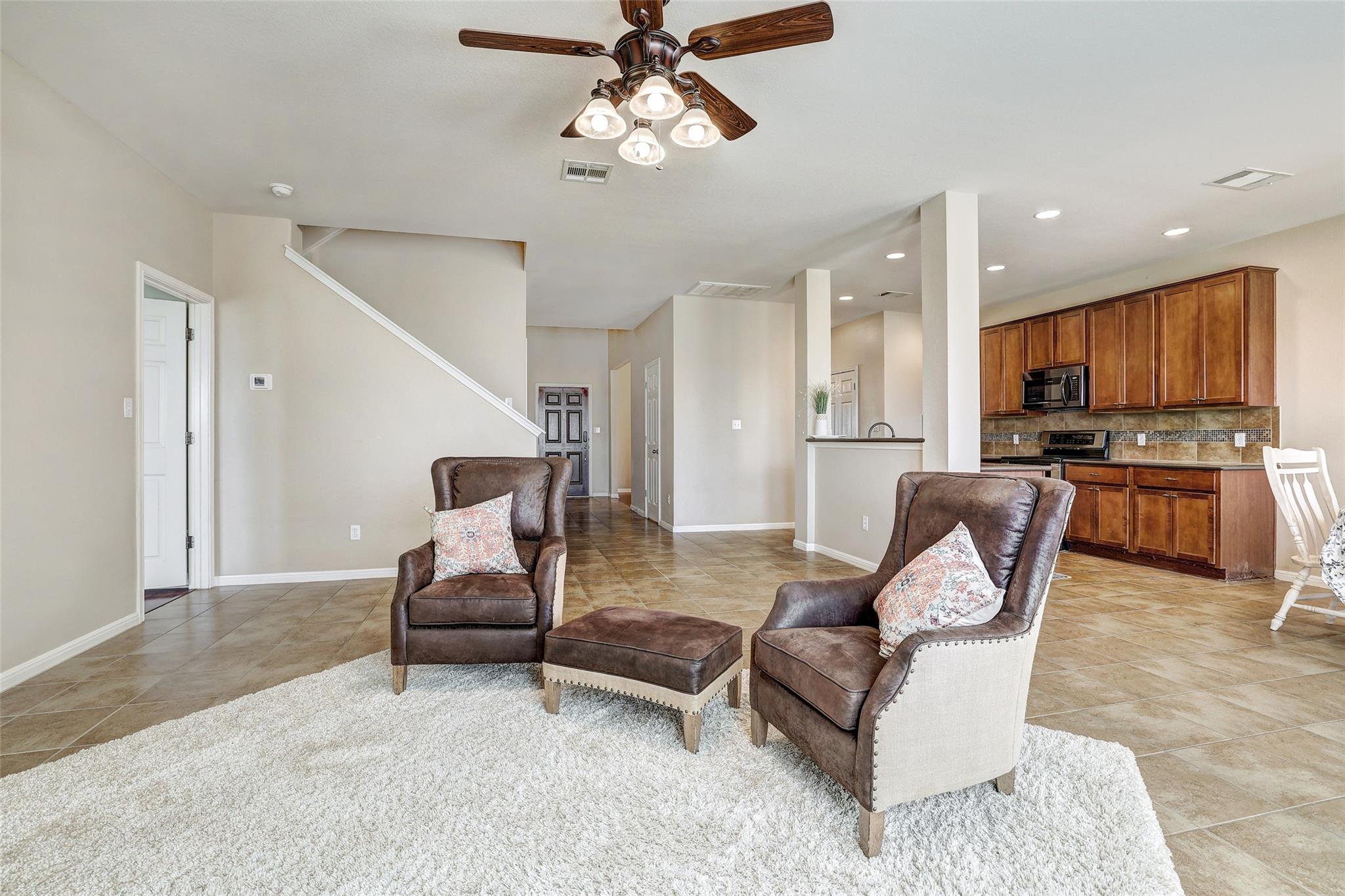 30314 Bumble Bee Dr Property Photo 4