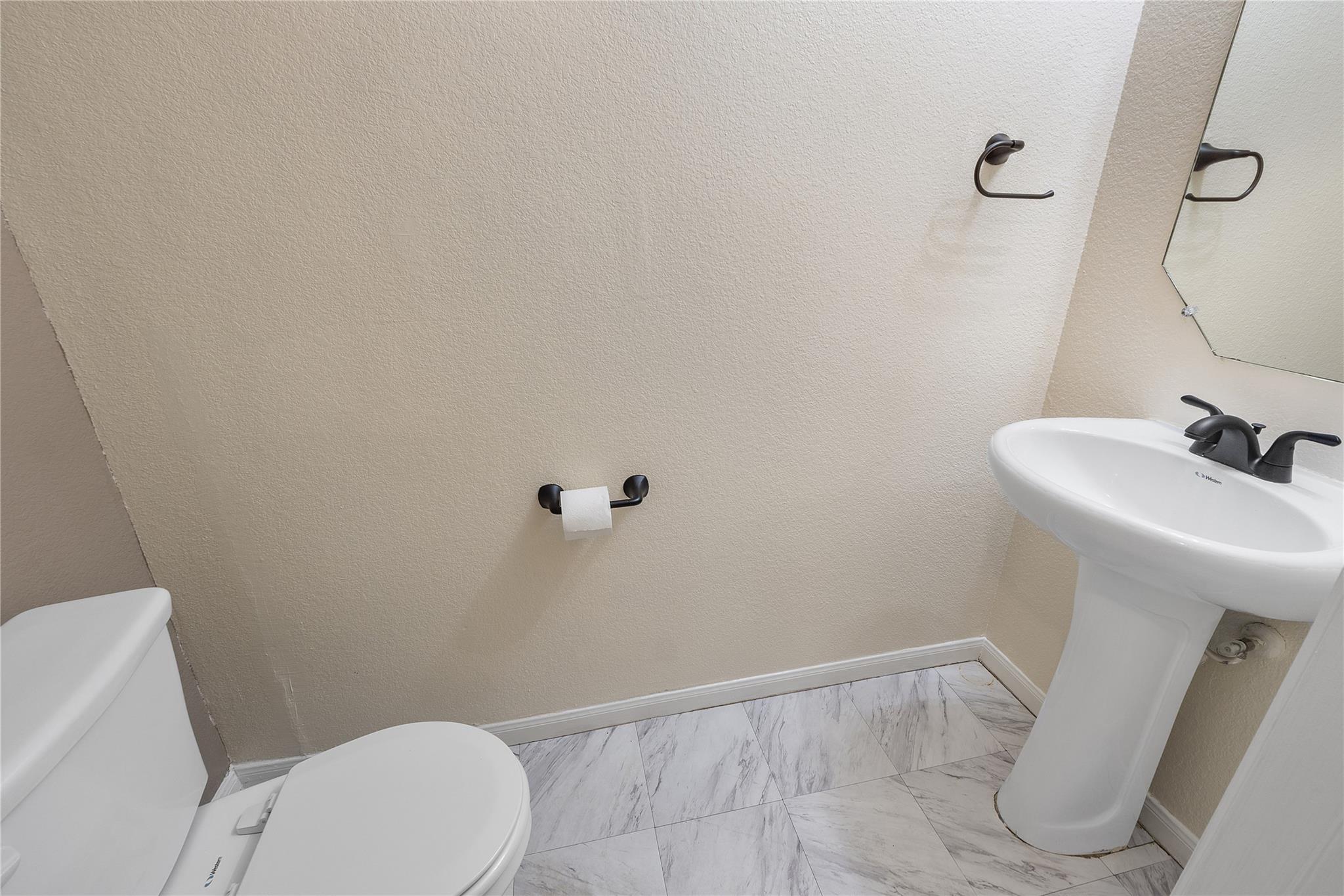 18436 Weatherby Ln Property Photo 21