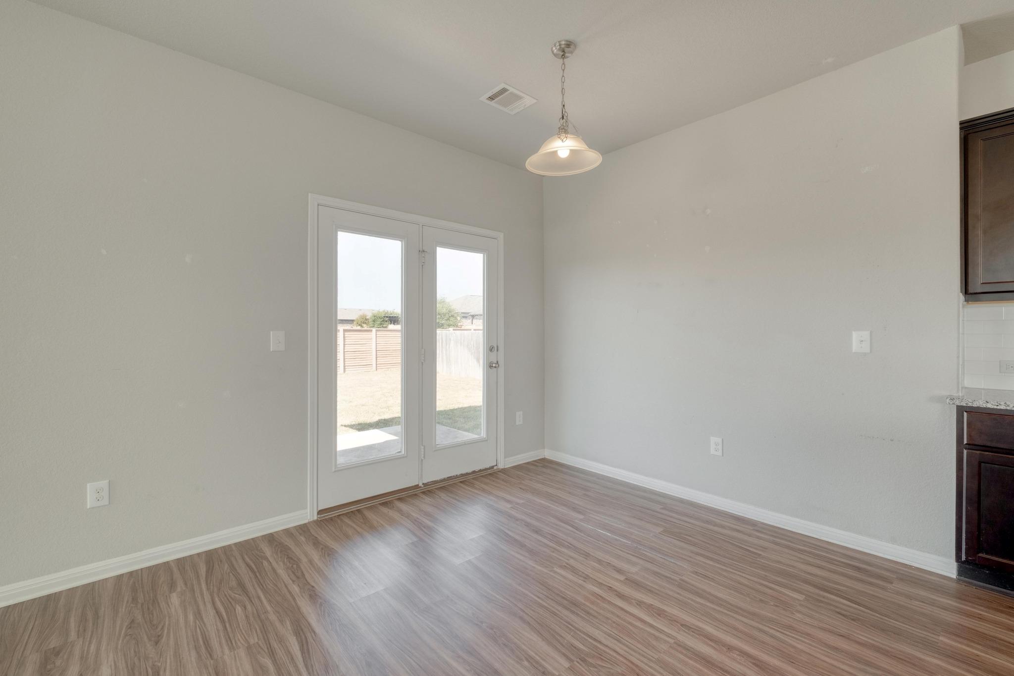 108 Kleberg Ct Property Photo 9
