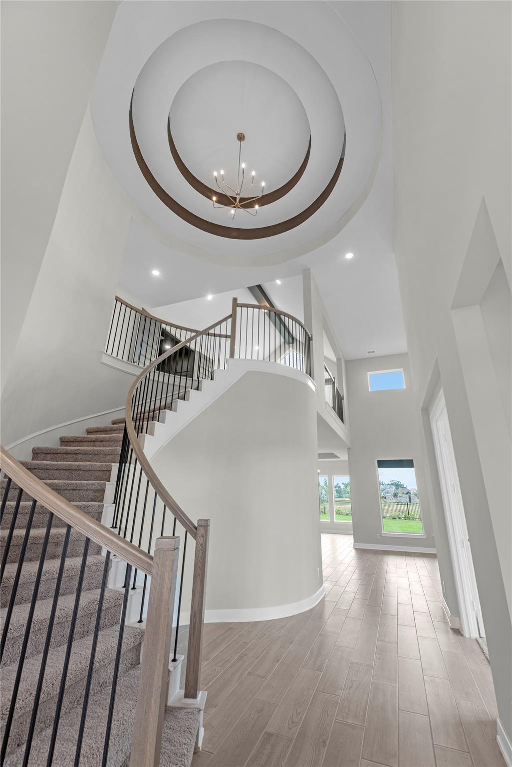 17617 Chamoix Dr Property Photo 2