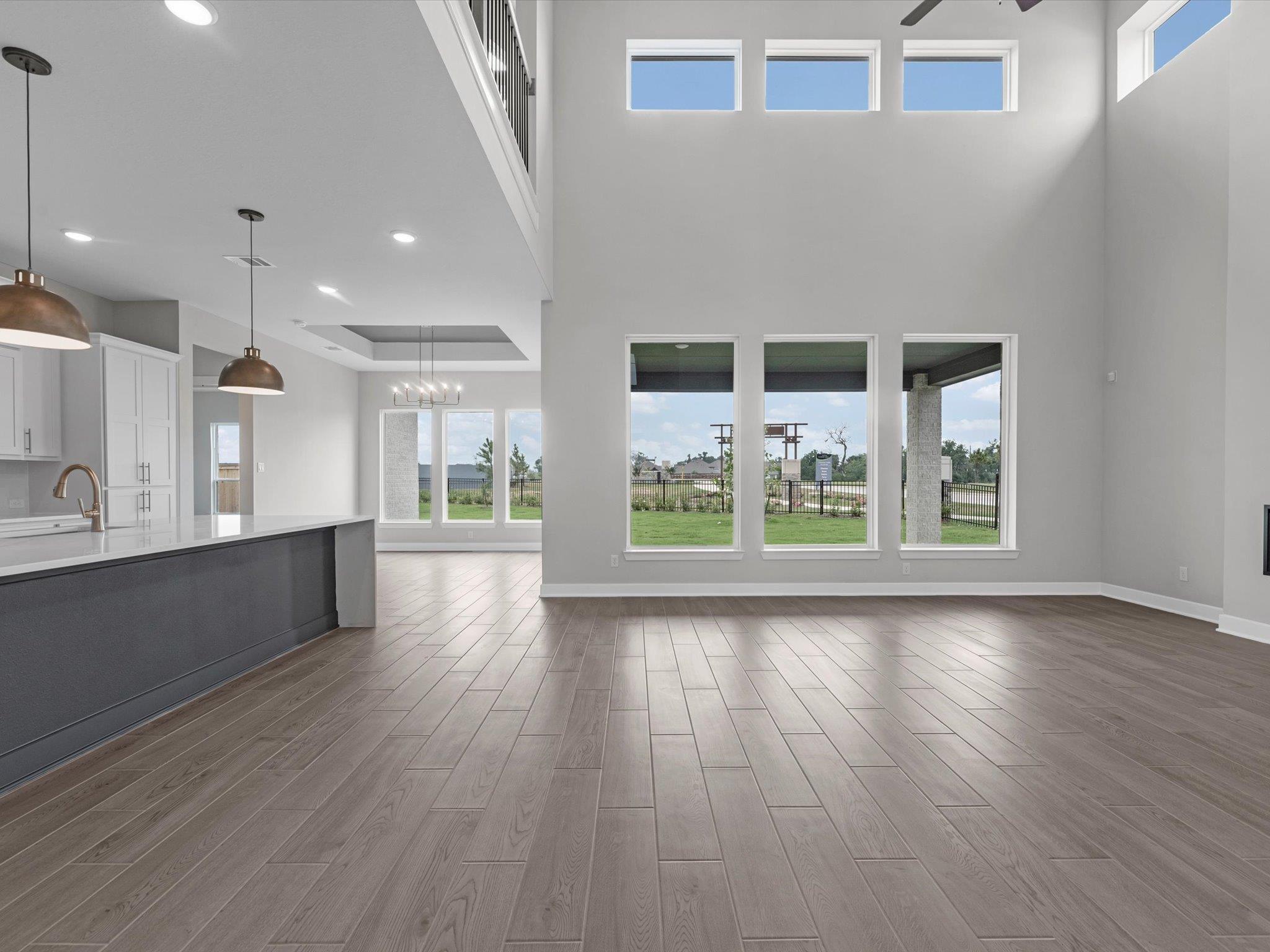 17617 Chamoix Dr Property Photo 4