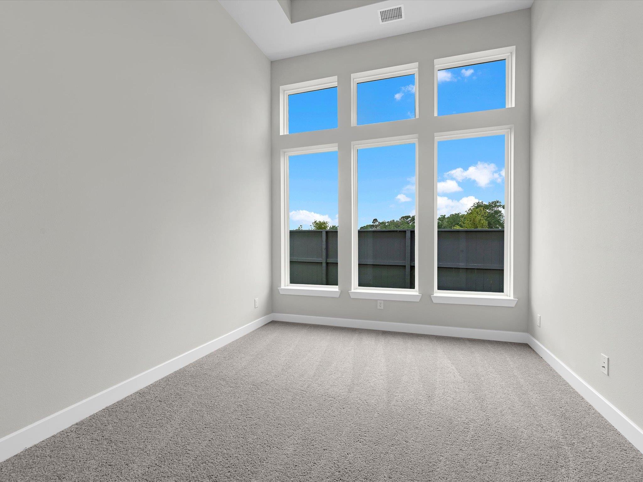 17617 Chamoix Dr Property Photo 14