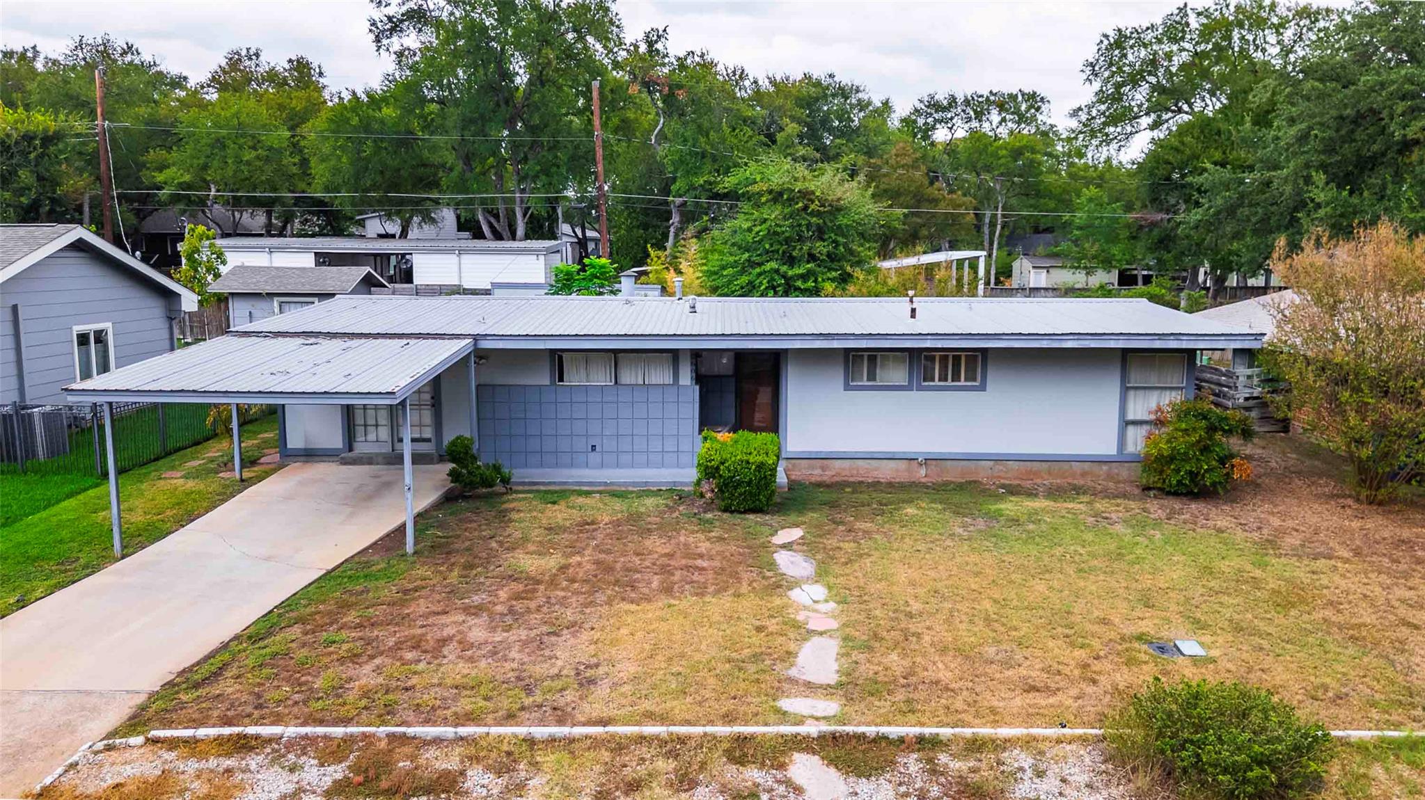 2606 Pembrook Trl Property Photo 3