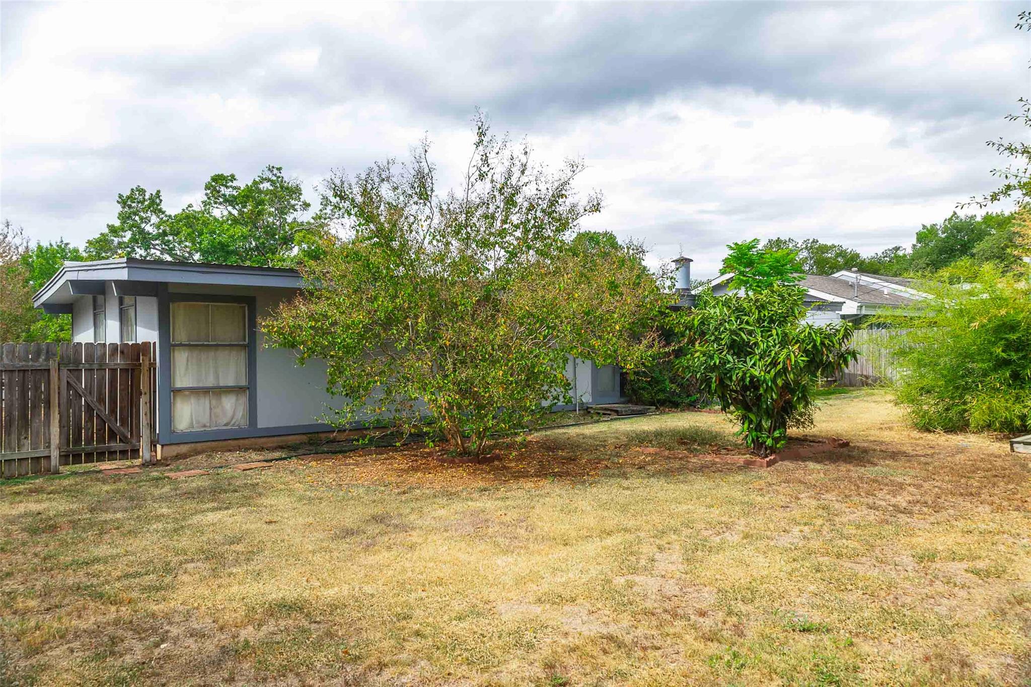 2606 Pembrook Trl Property Photo 4