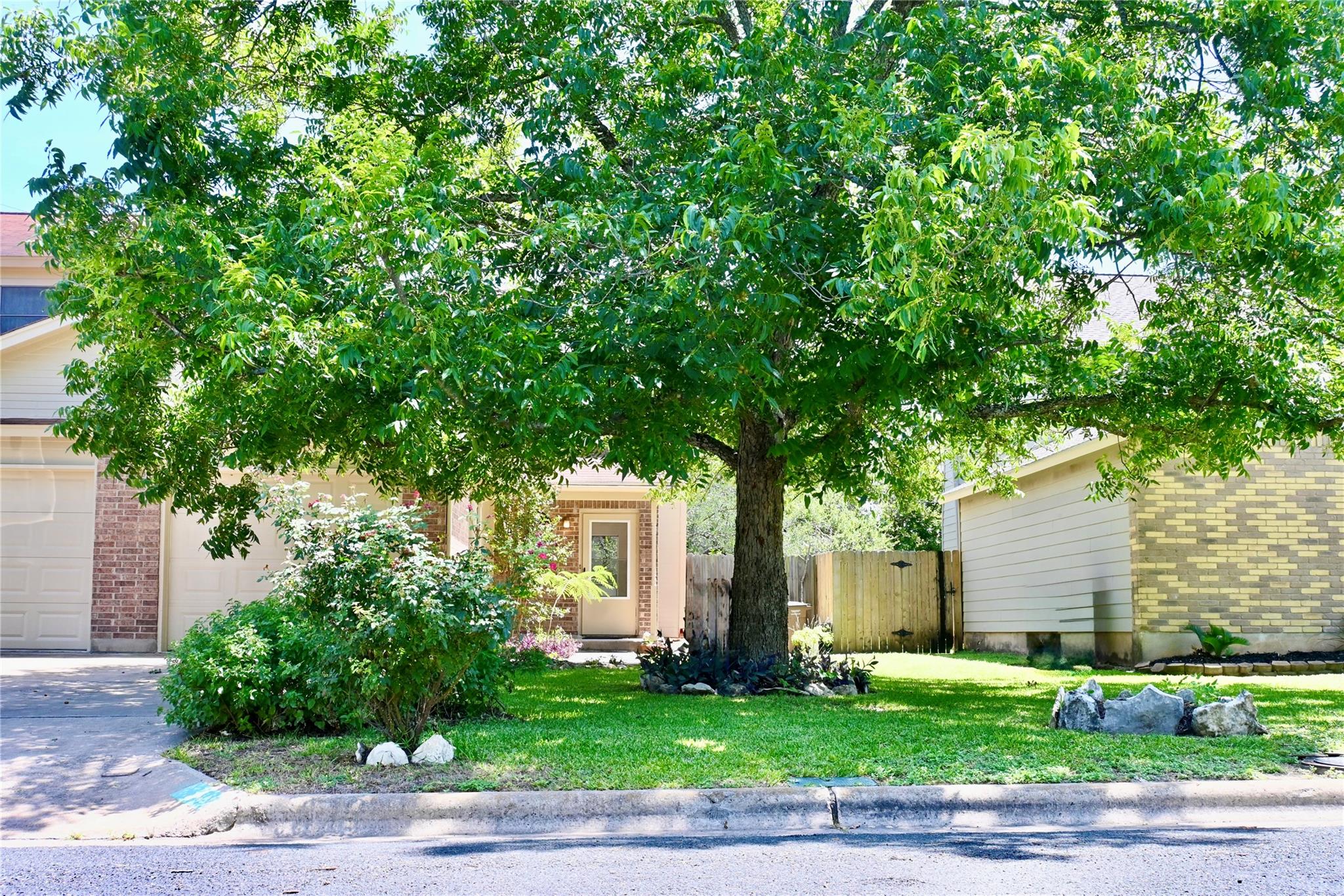 13356 Water Oak Ln #b Property Photo 2