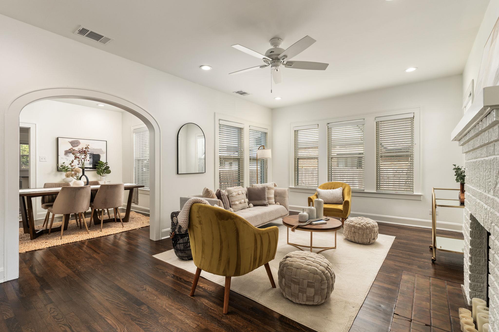 1612 Travis Heights Blvd Property Photo 4