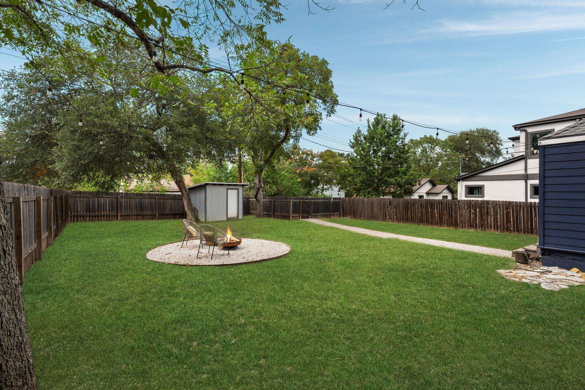 1612 Travis Heights Blvd Property Photo 24