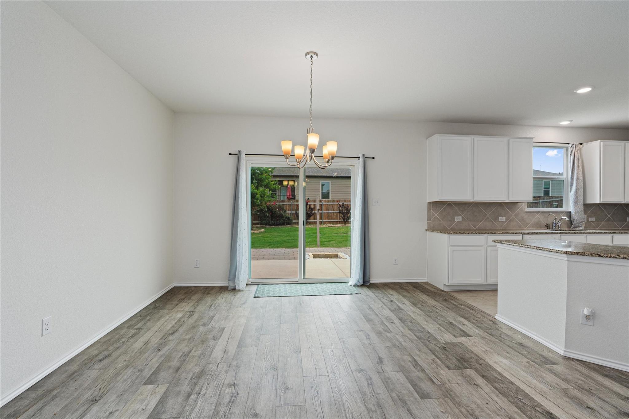 305 Los Cobos Ln Property Photo 6