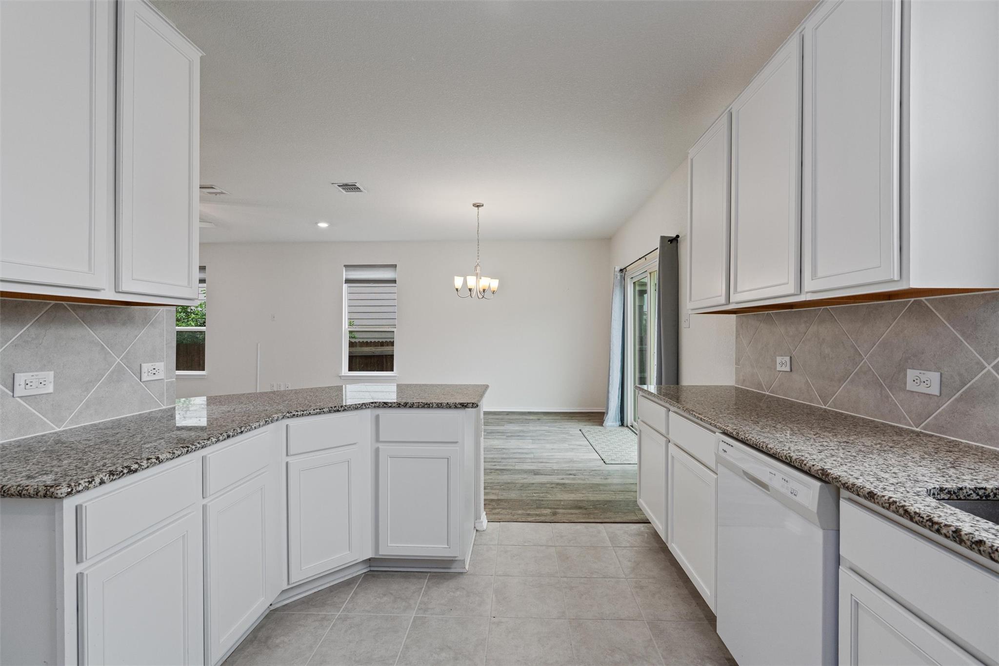 305 Los Cobos Ln Property Photo 9