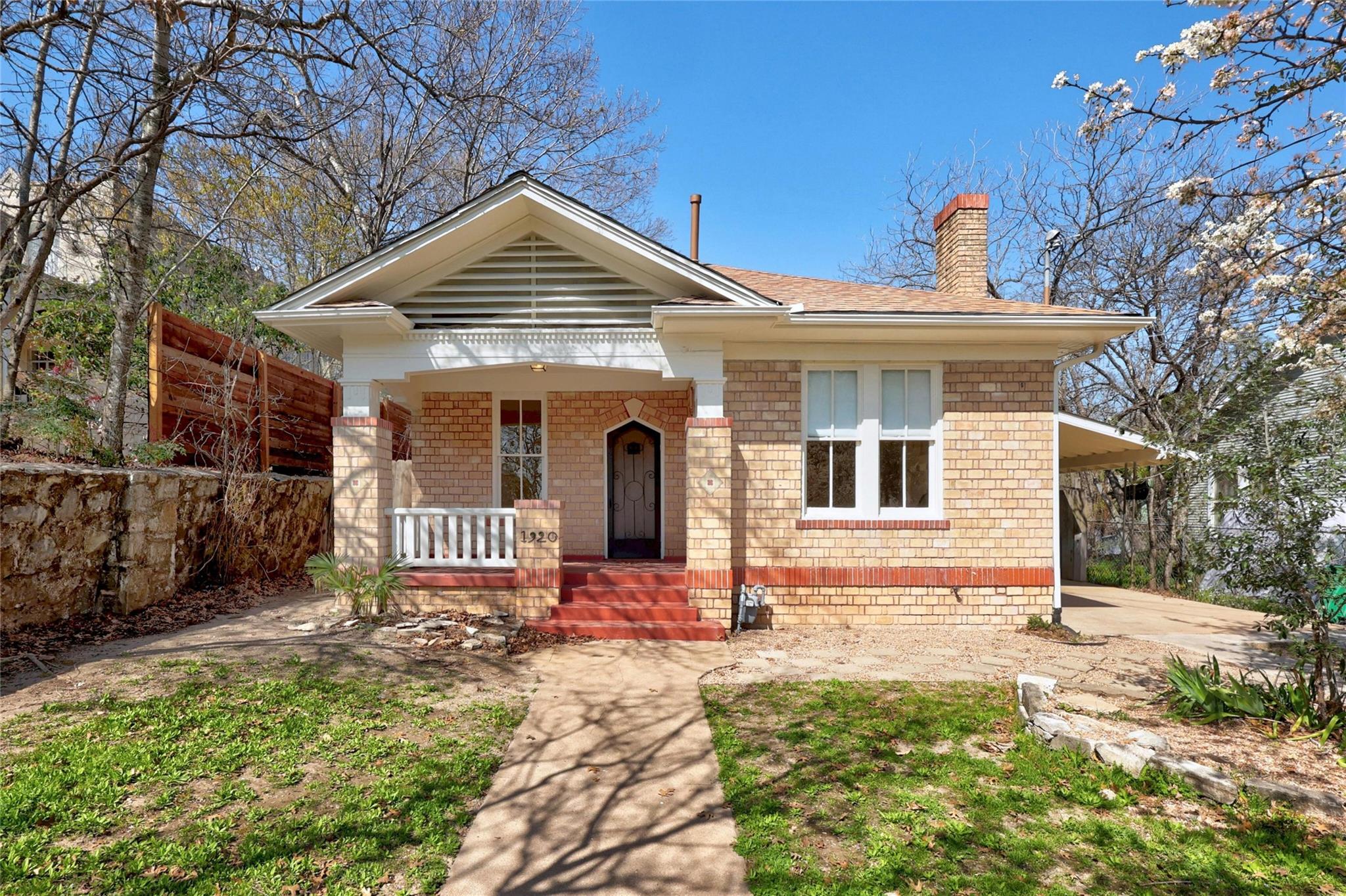 1920 Newning Ave Property Photo 1