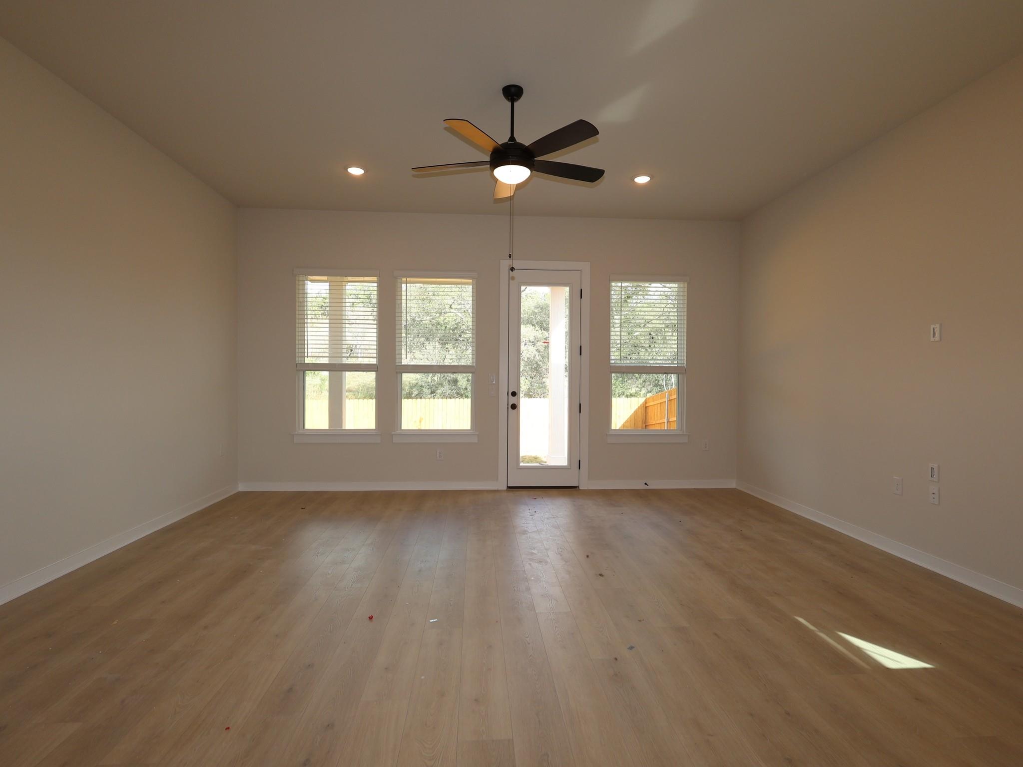 296 Champ Ave Property Photo 10