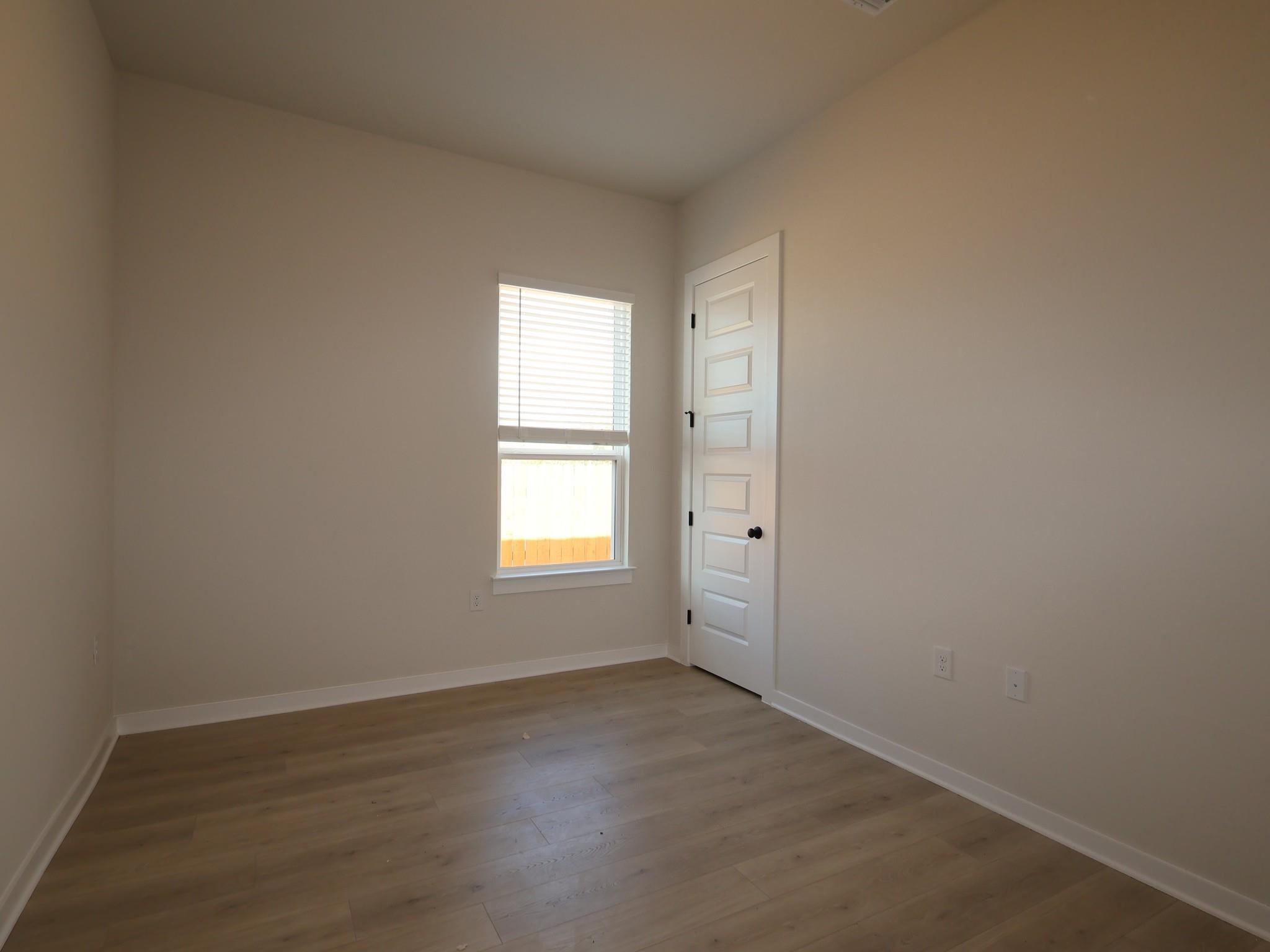 296 Champ Ave Property Photo 19