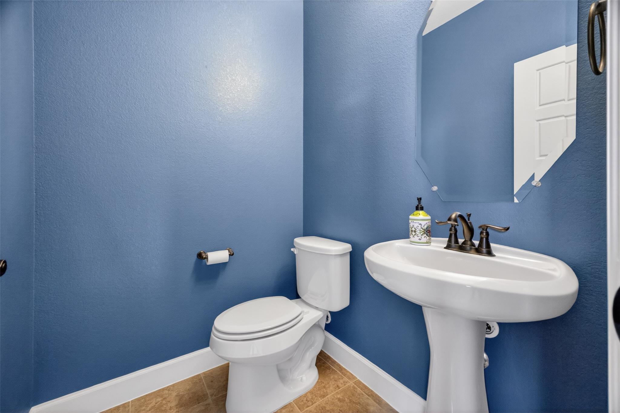4017 Benetton Way Property Photo 23