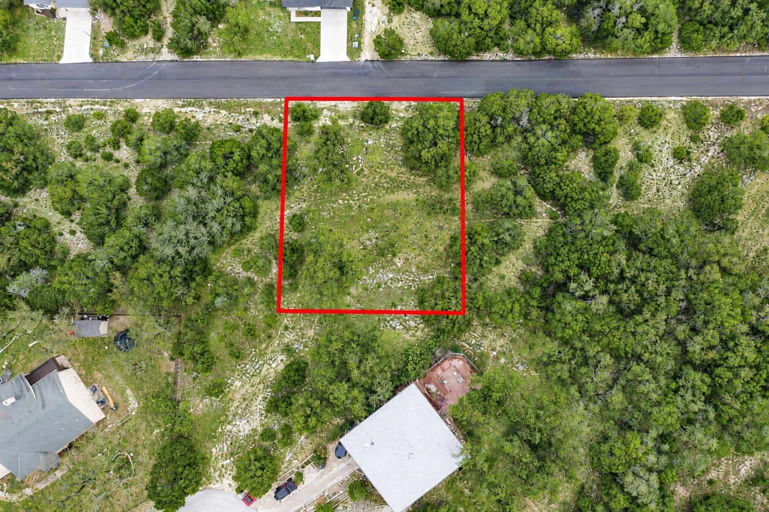 21501 Paine Ave Property Photo 3