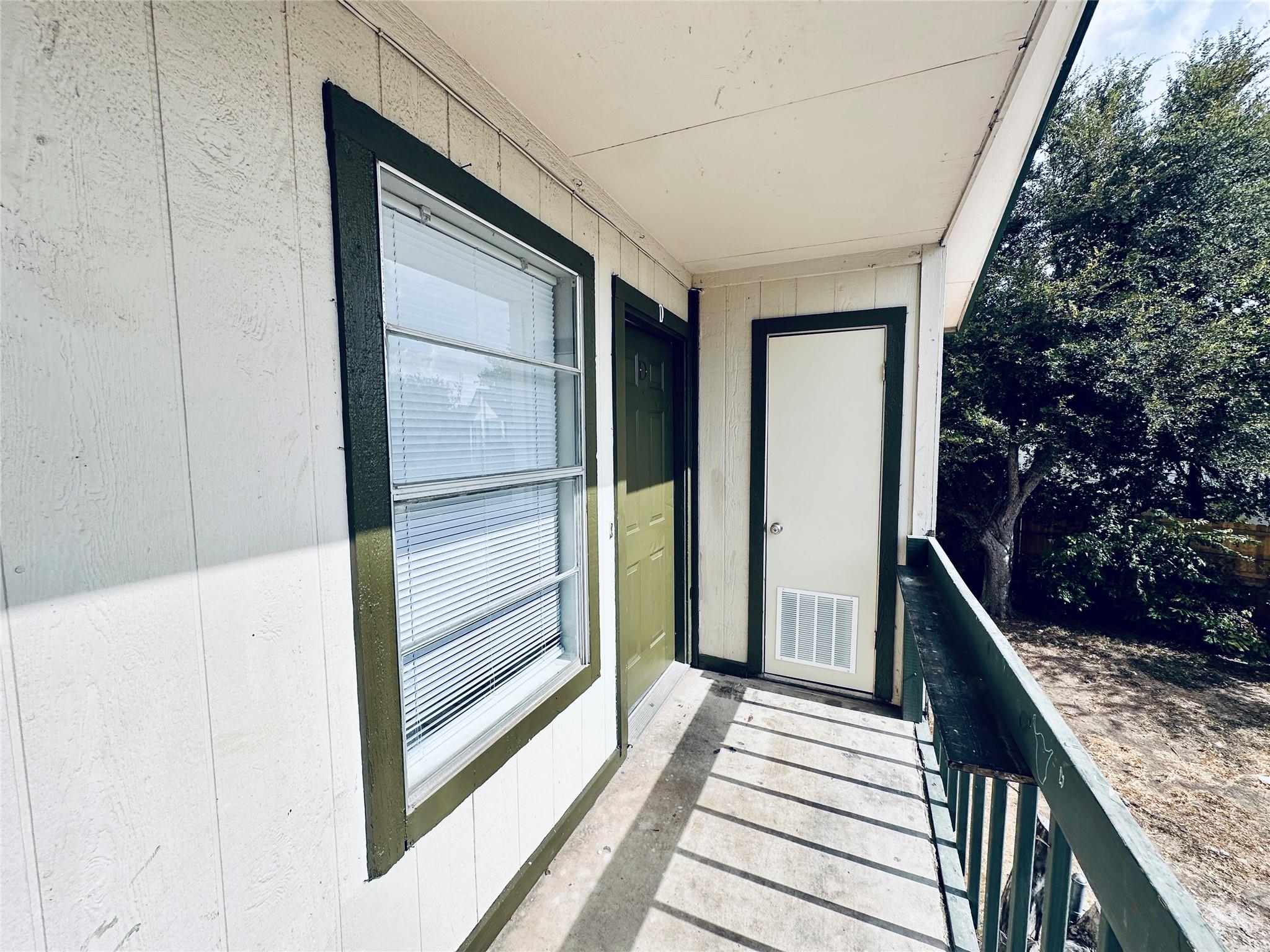 4901 Merritt Cir #d Property Photo 4