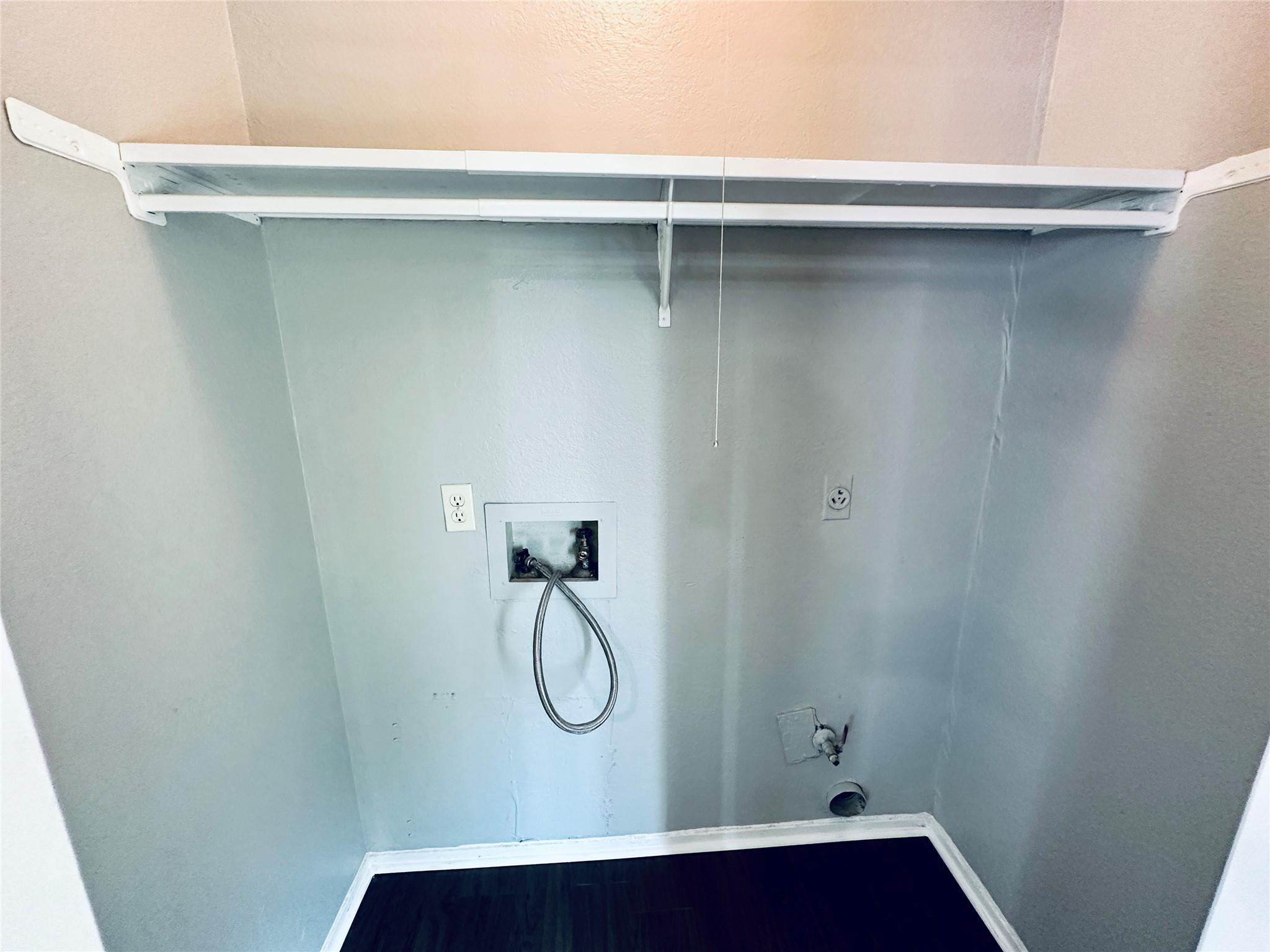 4901 Merritt Cir #d Property Photo 8