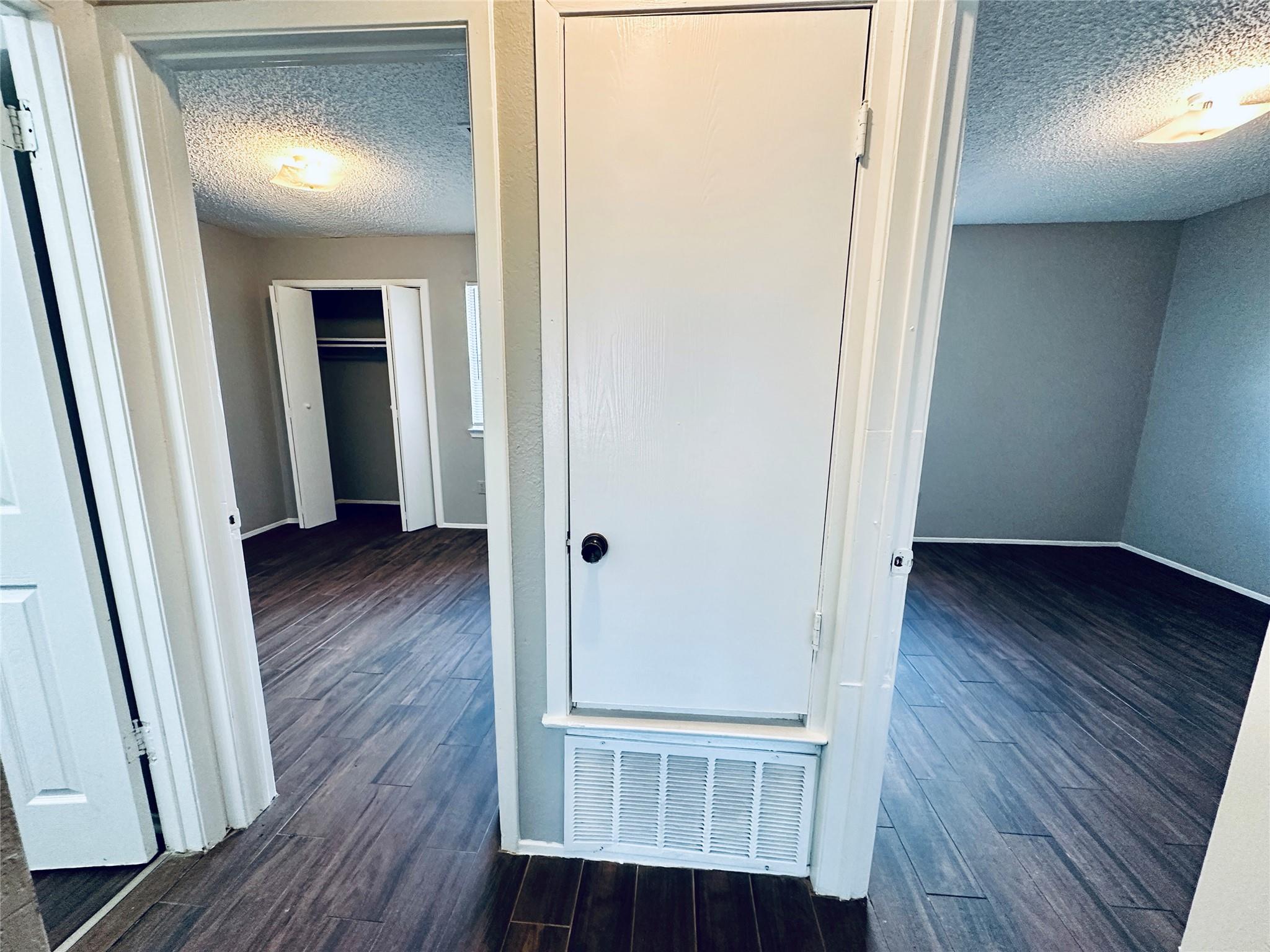 4901 Merritt Cir #d Property Photo 10
