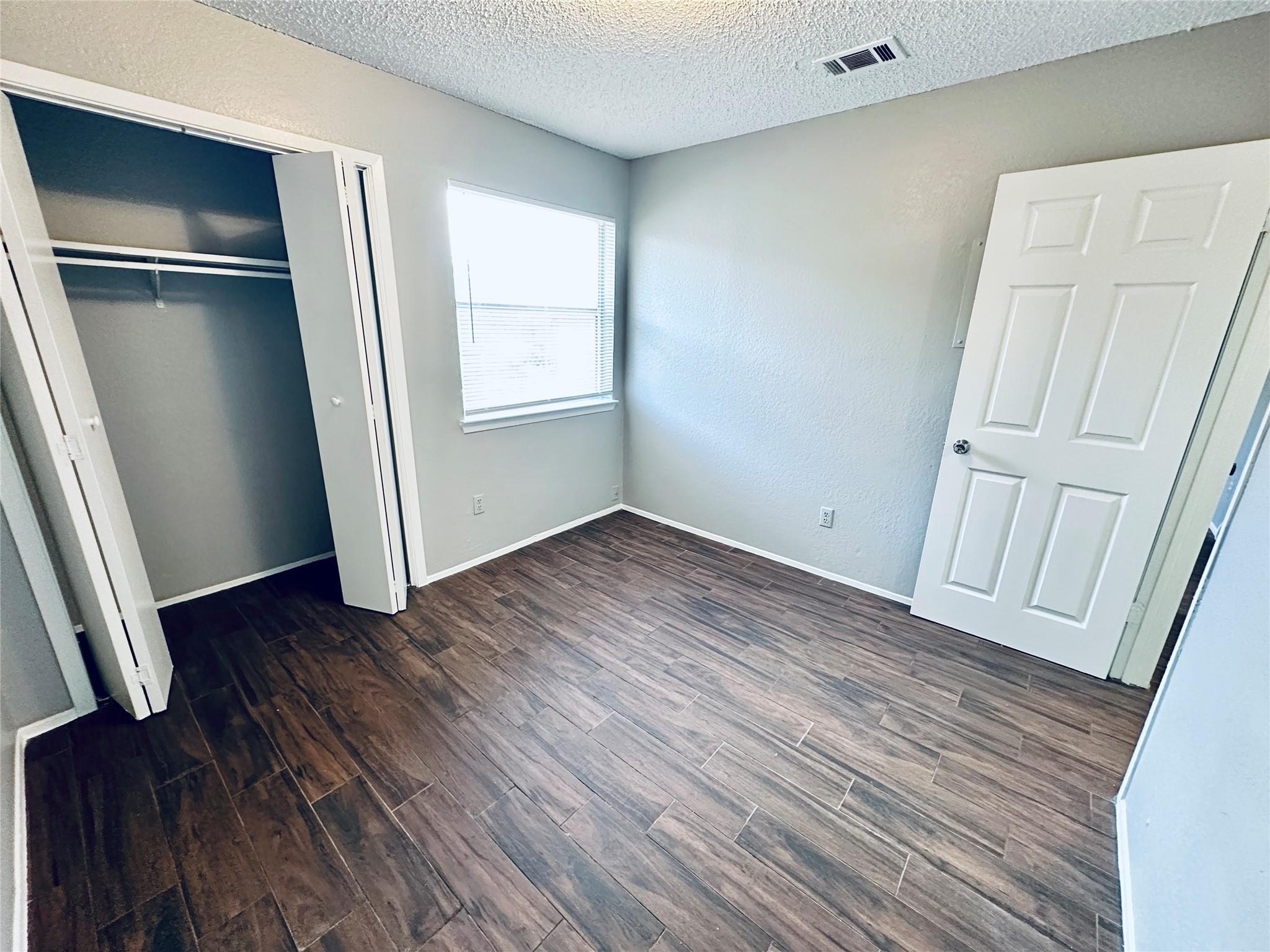 4901 Merritt Cir #d Property Photo 18