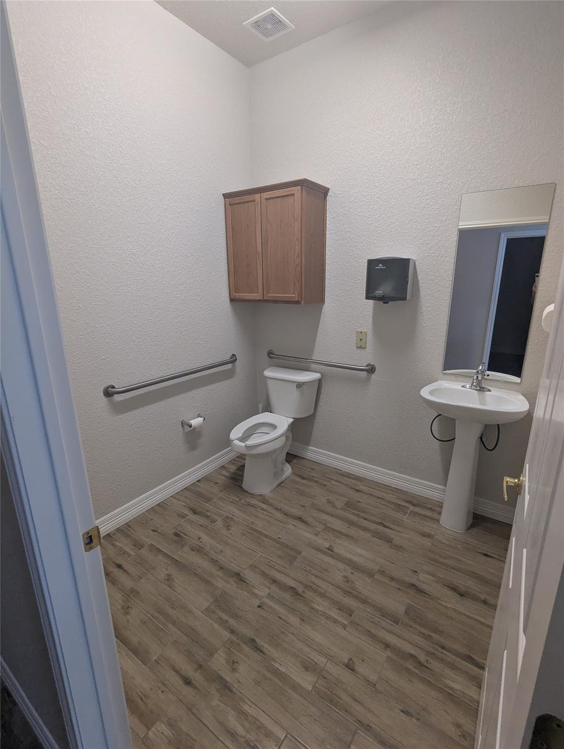 15901 Central Commerce Dr #401 Property Photo 31