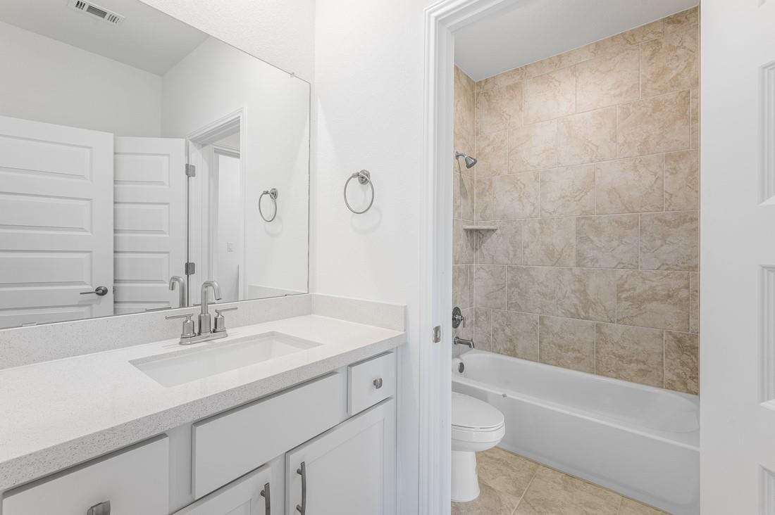 4949 Olimpico Way Property Photo 6