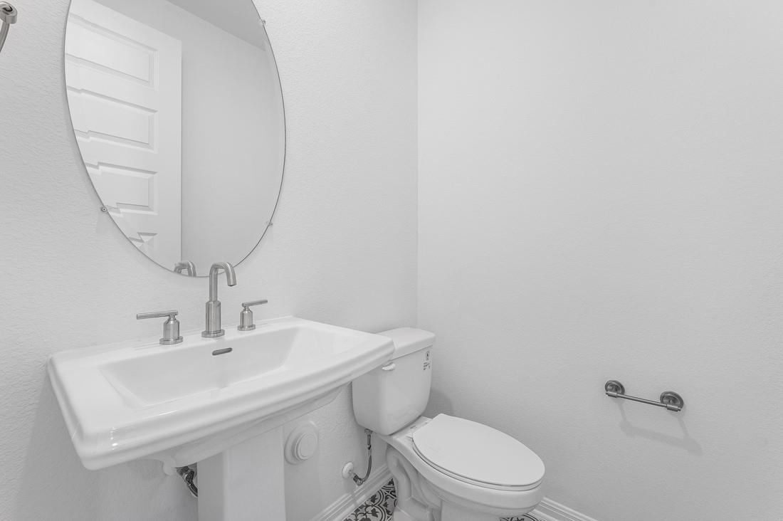 4949 Olimpico Way Property Photo 8