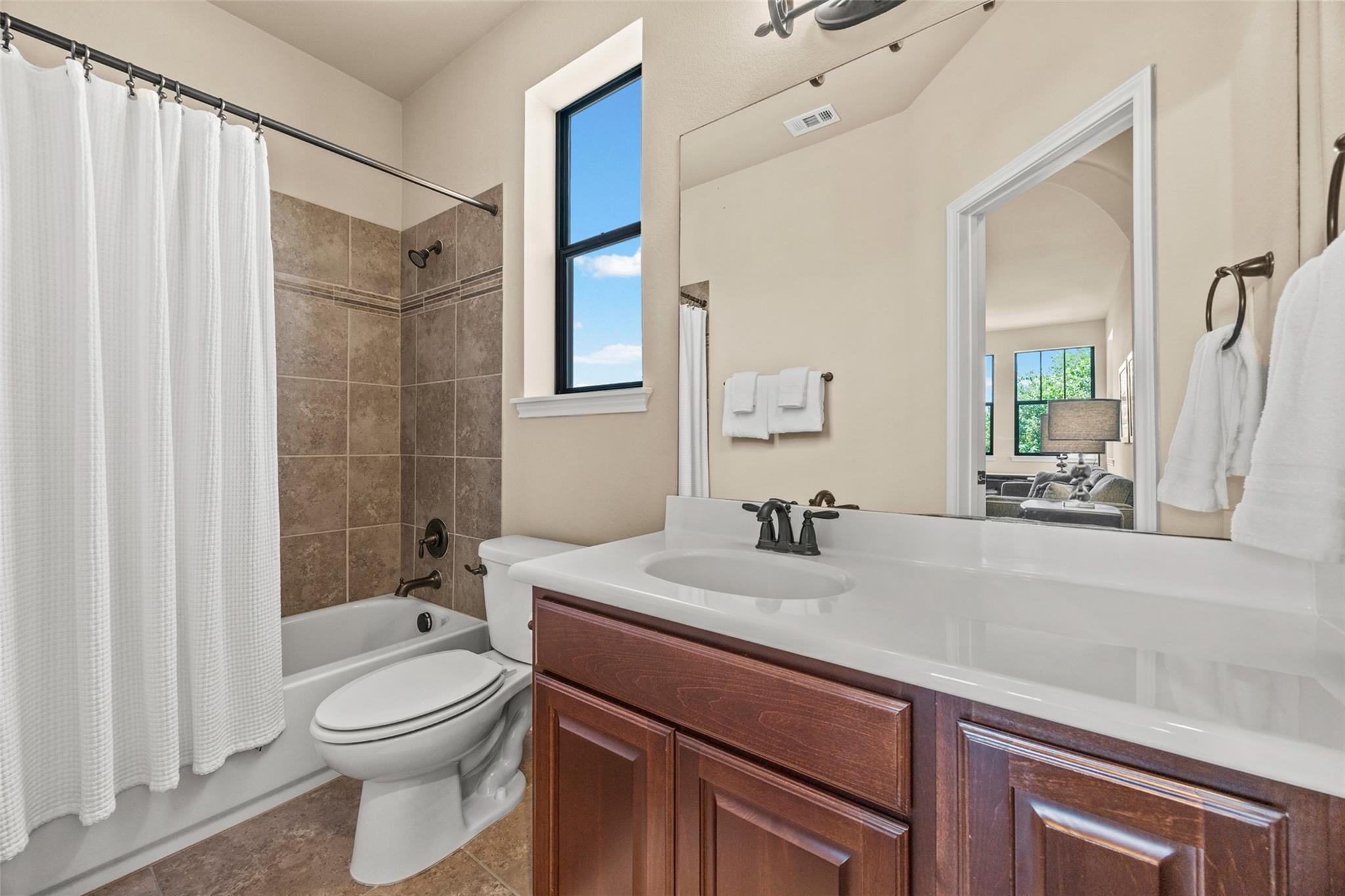 410 Indianwood Dr Property Photo 23