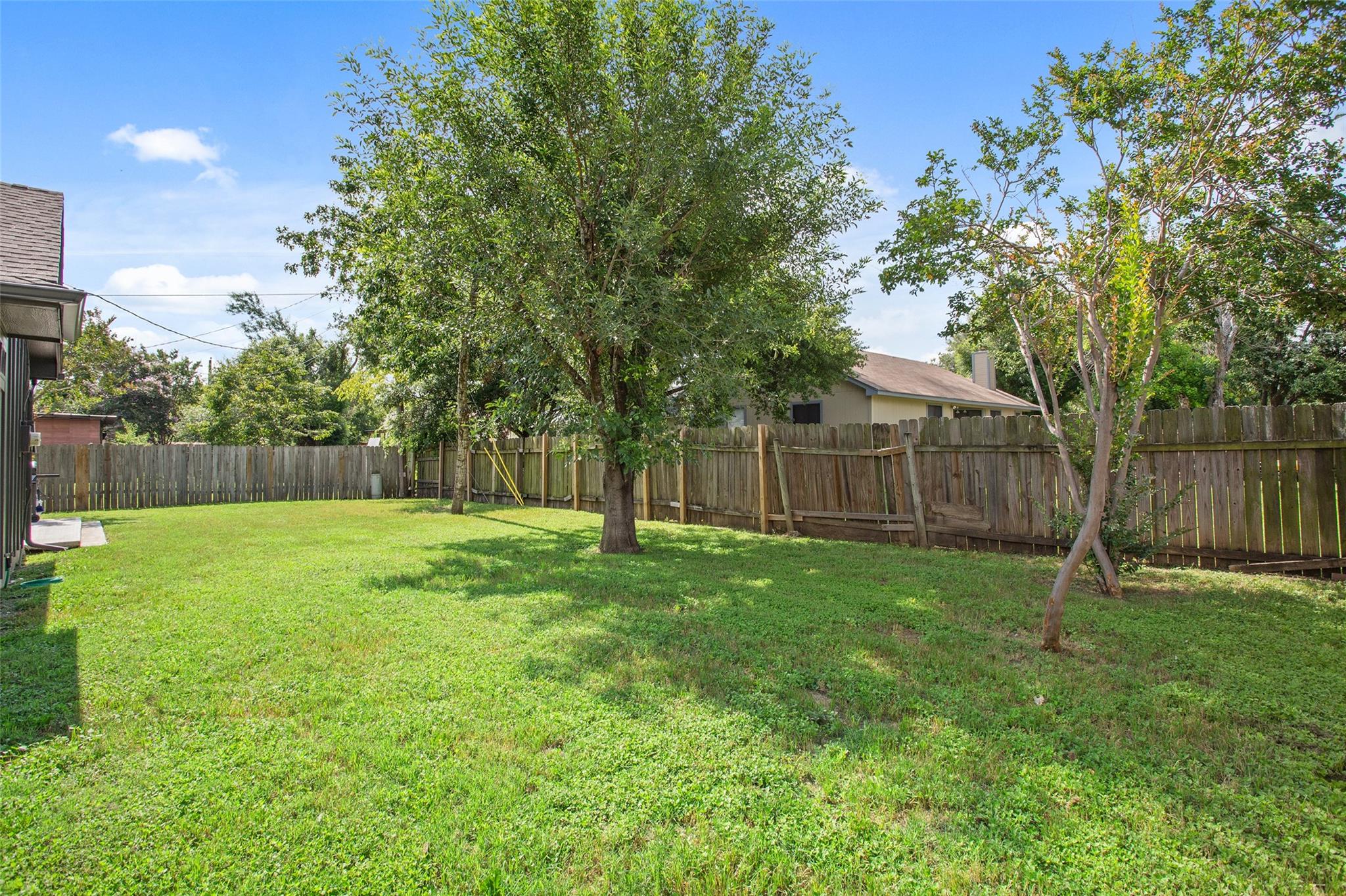 801 Forest Glen Cv Property Photo 20