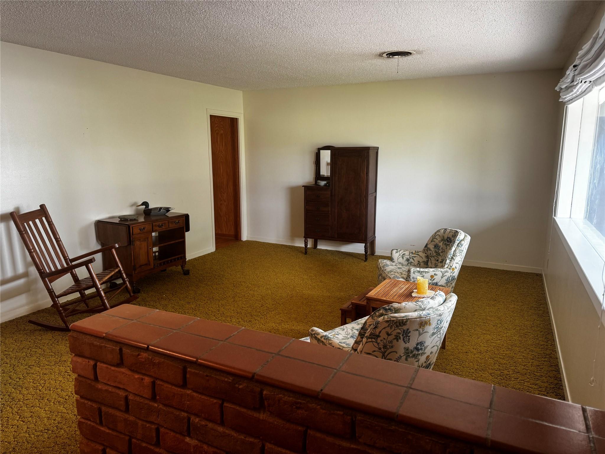 304 E Pheasant Rd Property Photo 4