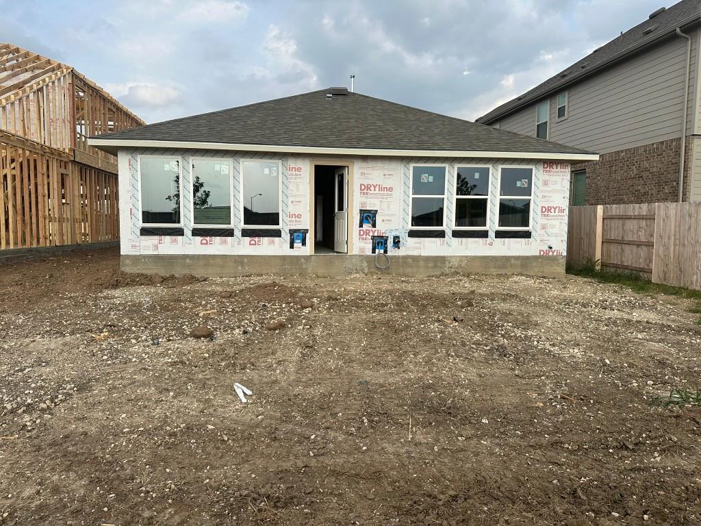 25609 Flora Bella Ln Property Photo 4