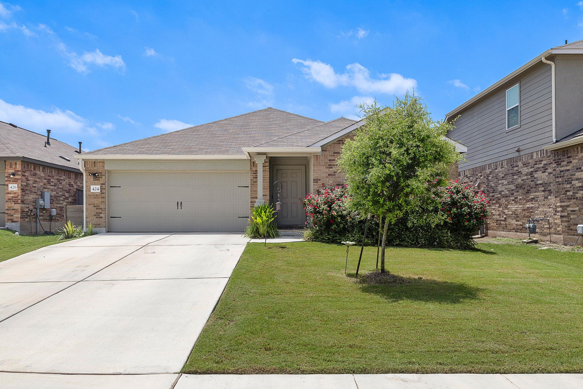 424 Sebring Cir Property Photo 1