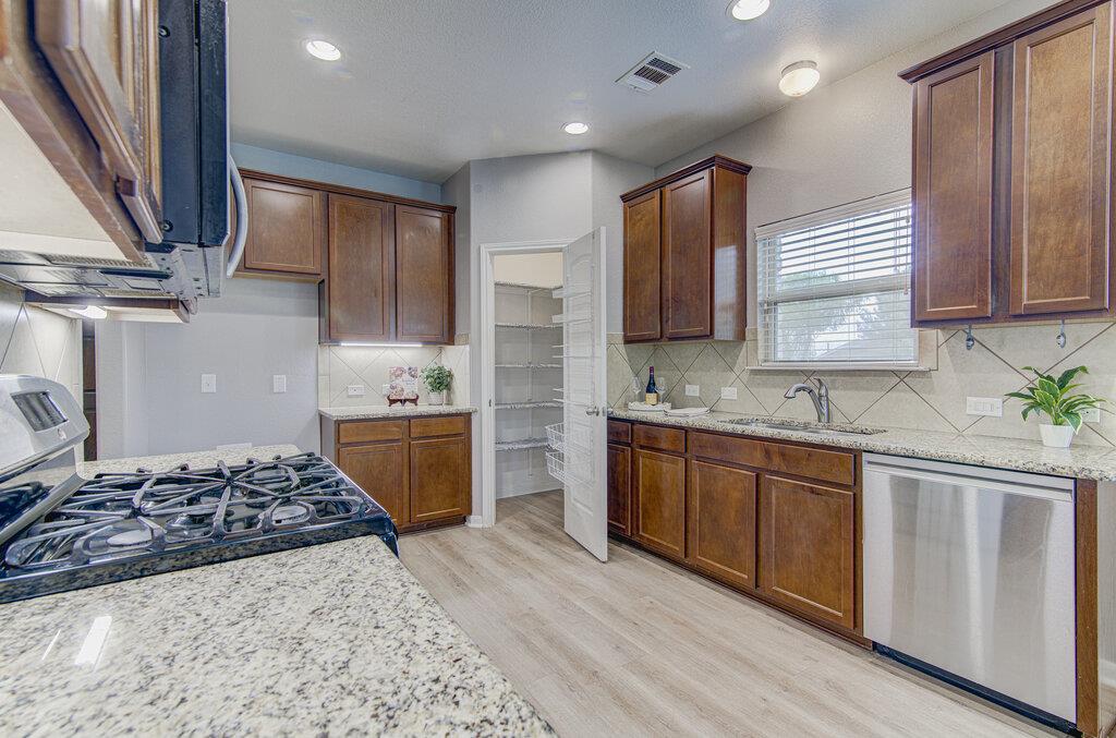 1200 April Meadows Loop Property Photo 8