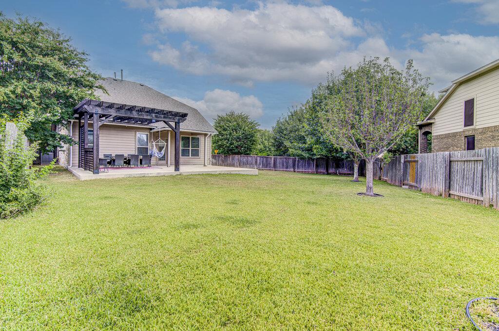 1200 April Meadows Loop Property Photo 32