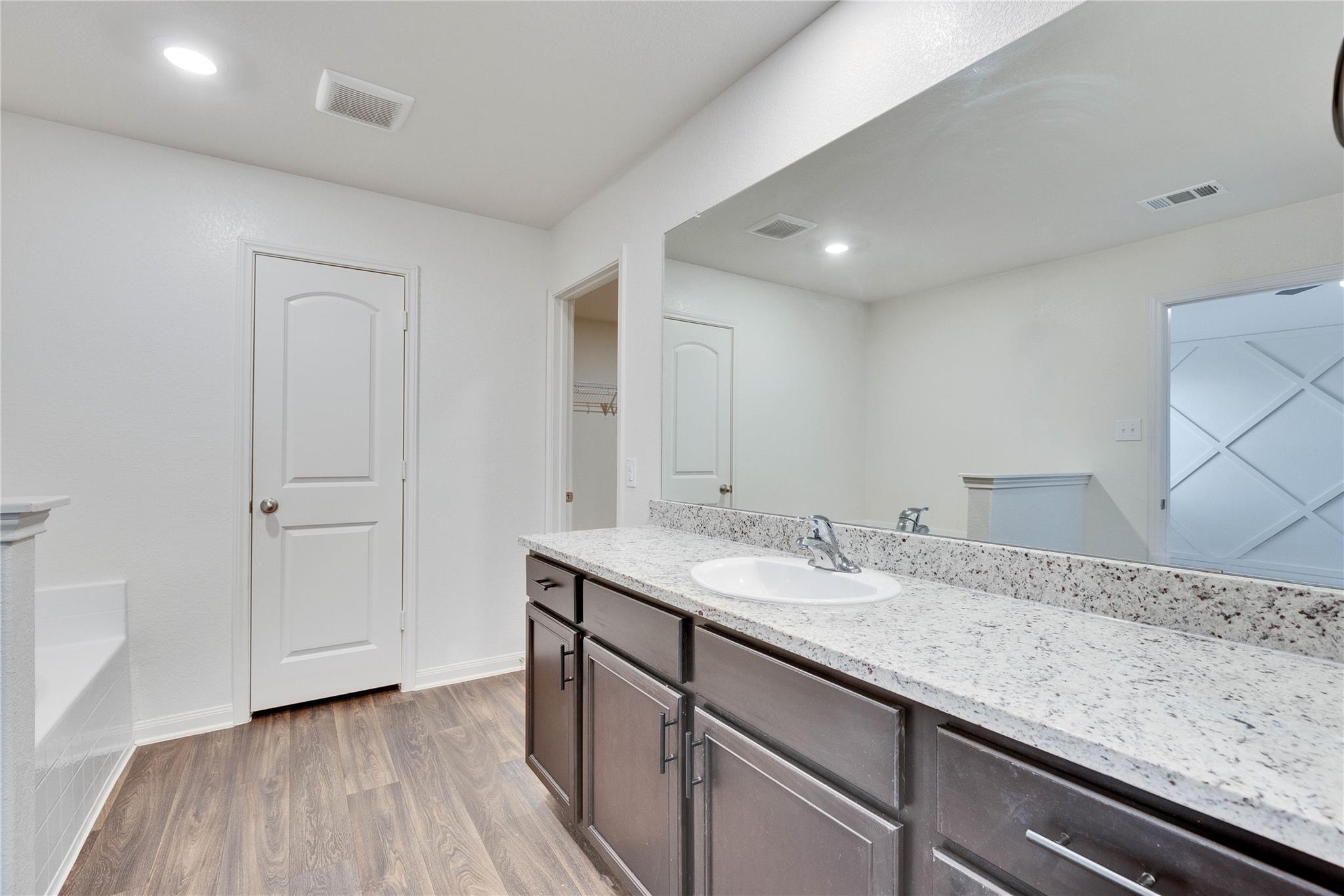18512 Quiet Range Dr Property Photo 12
