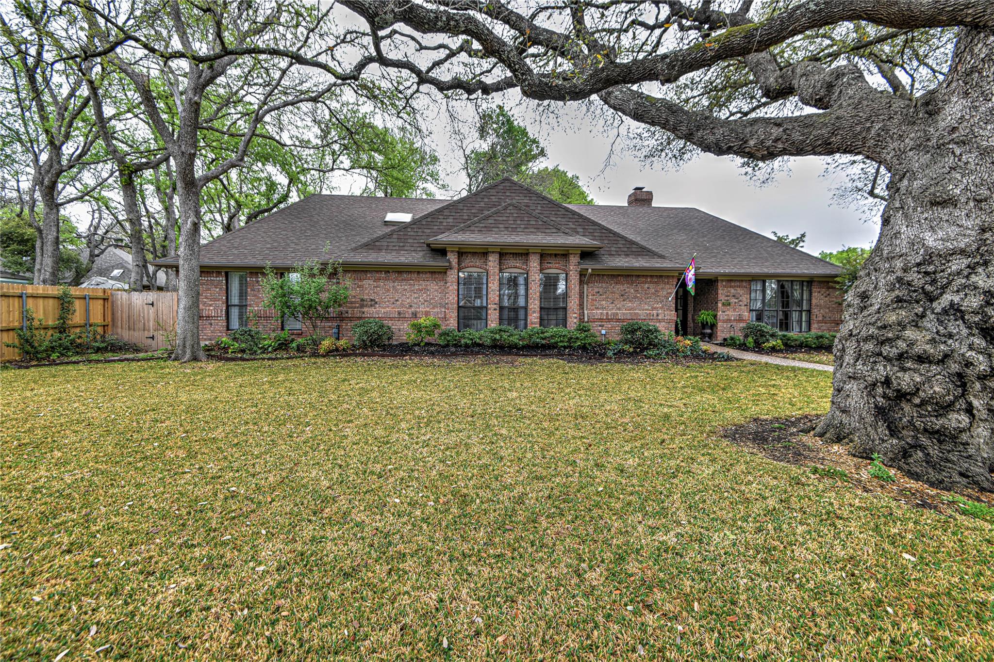 2921 Olympia Dr Property Photo 1