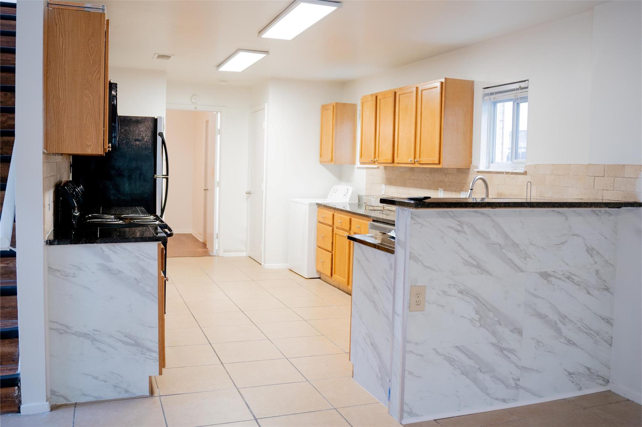2841 San Gabriel St Property Photo 3